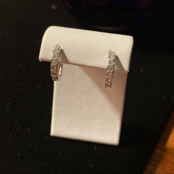 Round Huggies silver plated with crystal stones